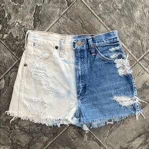 WRANGLER Vintage Two-Tone Distressed Denim Hi-Rise Western Cowgirl Boho Shorts